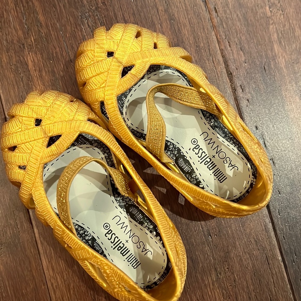 Mini Melissa never worn still smell great